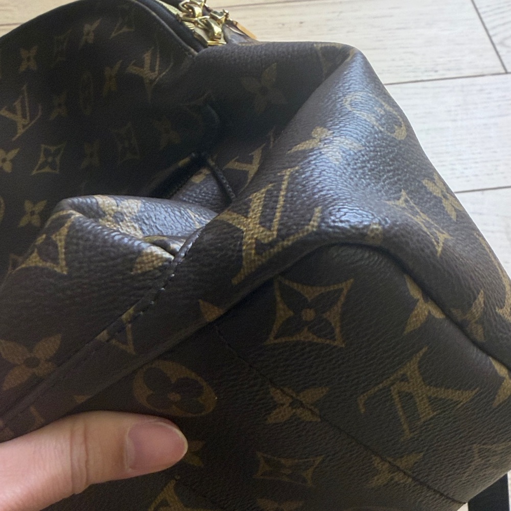 💟Louis Vuitton LV Palm Springs Monogram 
 Backpack - Picture 6 of 11